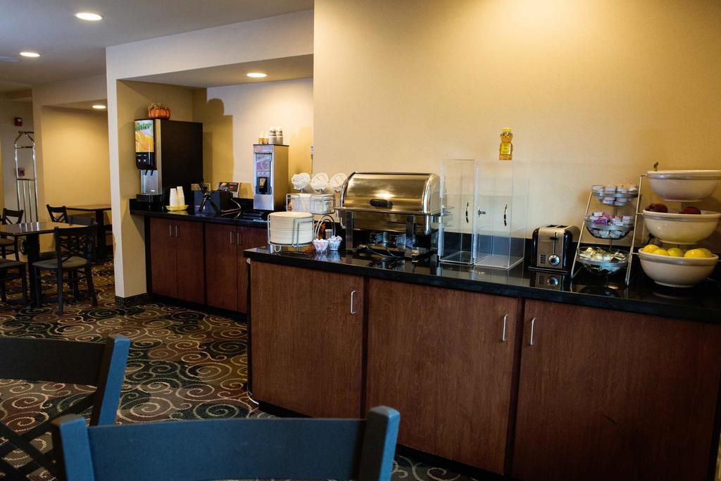 Cobblestone Hotel & Suites - Knoxville Exterior foto